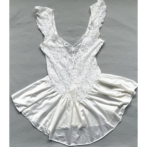 Other - VTG Lace Delicates Coquette White Lace Satin Ballerina Babydoll Slip Lingerie L